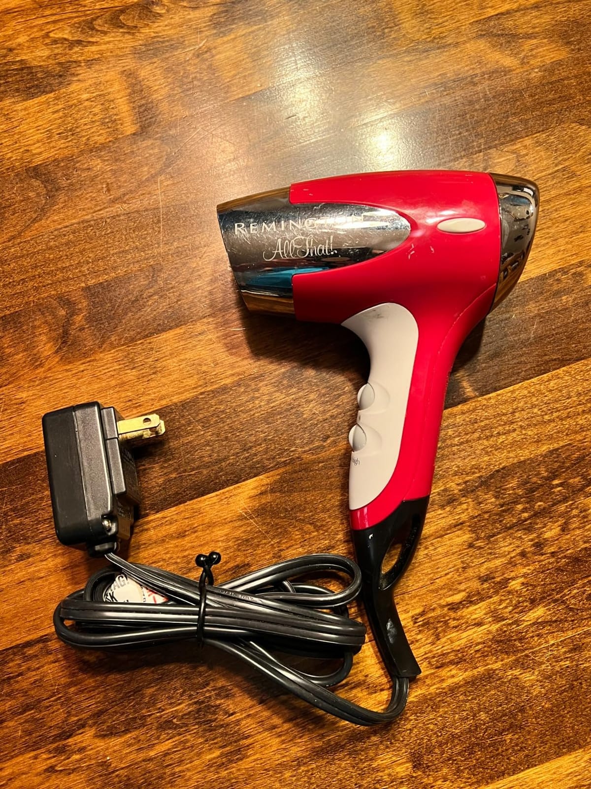 Remington Ionic Compact Hair Dryer, 1875W, Portable Anti-Frizz Dryer | Lightweight Design, Removable Filter for Easy Cleaning, 3 Heat and 2 Speed Settings, Ideal for Travel, Gym, and Blow Use customer photo 1