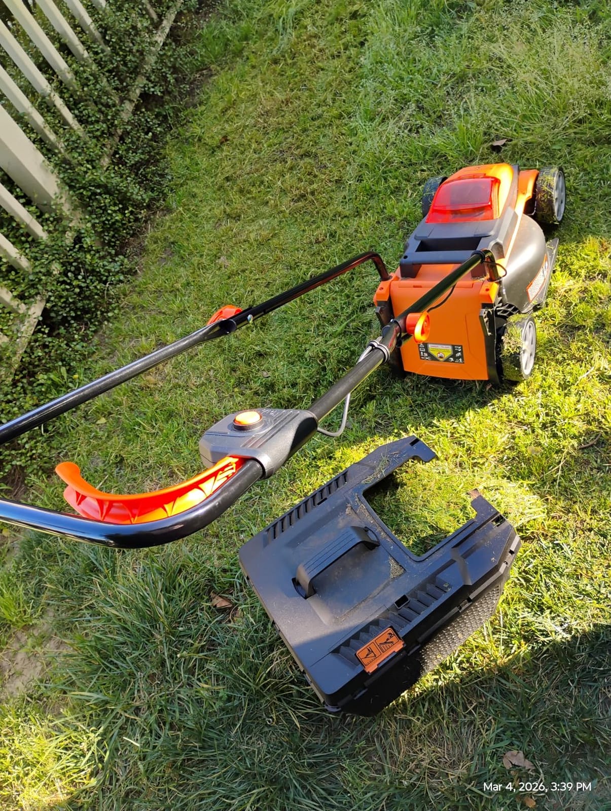 LawnMaster Electric Lawn Mower 12AMP 19-Inch ME1218X.01 customer photo 1