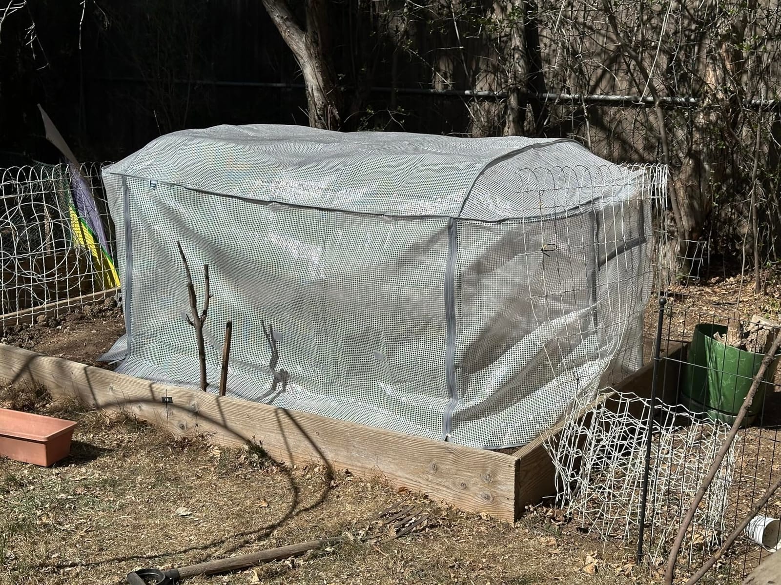 Vego garden Frost Greenhouse Cover System for 2.5' x 9.5' Garden Bed customer photo 2