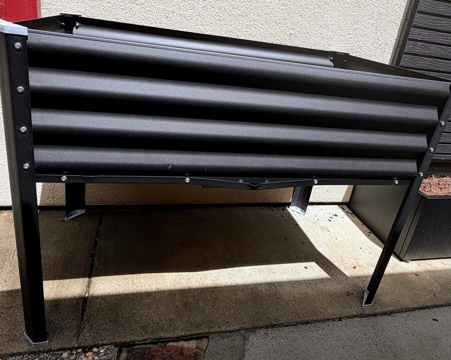 Galvanized Raised Garden Bed with Legs, 43x24x32in Large Metal Elevated Raised Planter Box with Drainage Holes for Backyard, Patio, Balcony, 400lb Capacity, Black customer photo 1
