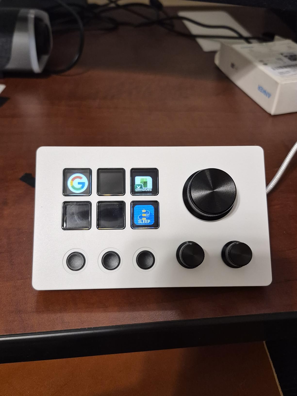 ActionRing Stream Controller Deck, Macro Keypad, Gaming Shortcut Keyboard | 6 Customizable Keys and 3 Dials, Trigger Actions for OBS/Twitch/YouTube, Workflow Controller, Compatible with Win/Mac (N3 Black) customer photo 1