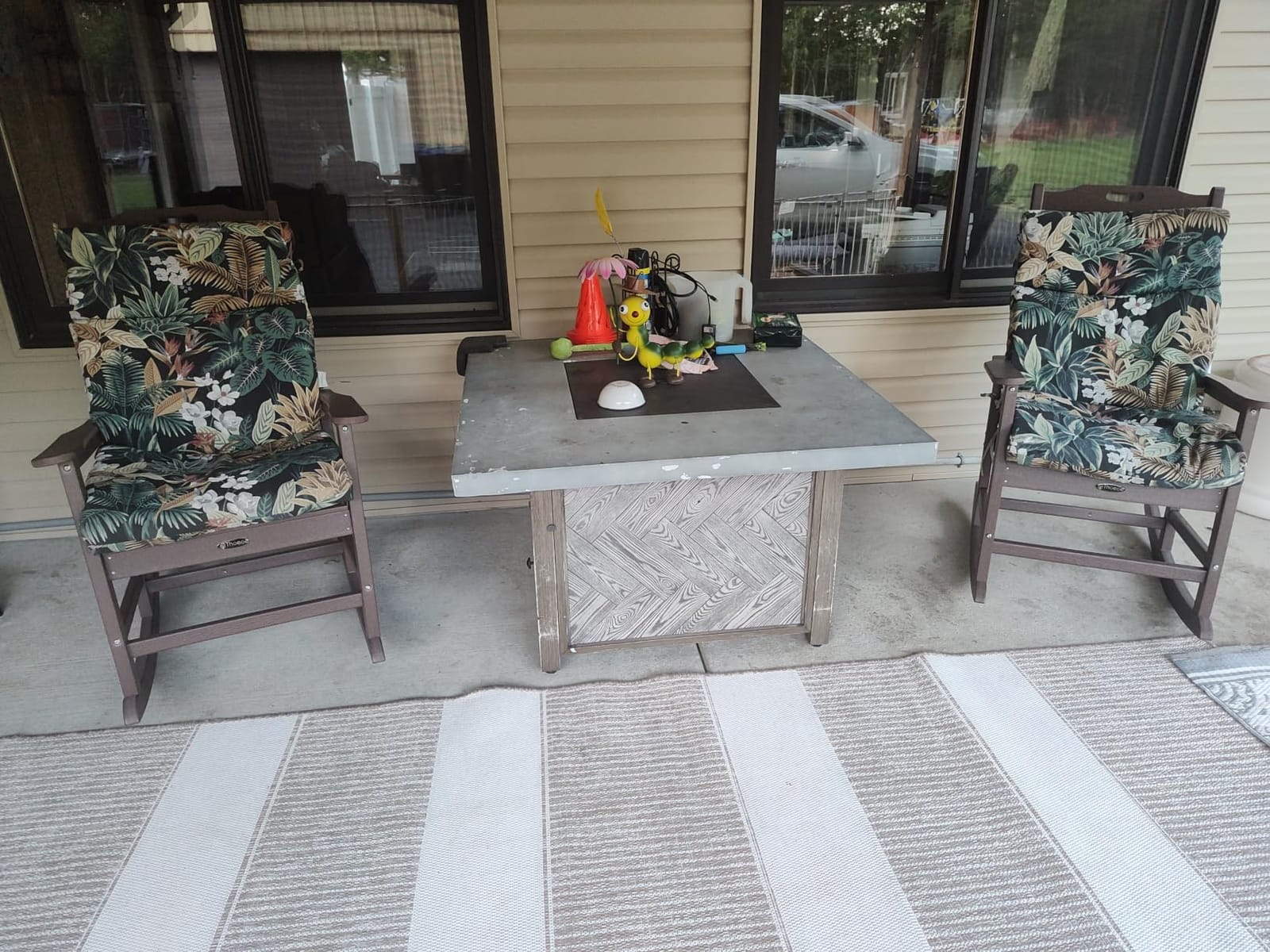 THOEOE Outdoor Rocking Chairs, Oversized Patio Rocking Chair customer photo 1