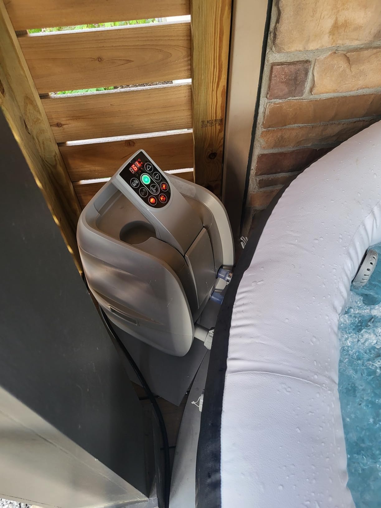 Coleman SaluSpa Miami Energy-Efficient AirJet 2-4 Person Inflatable Hot Tub customer photo 2