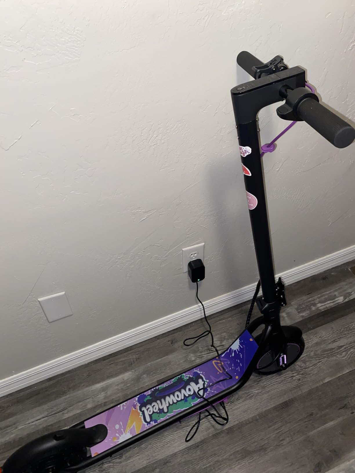 Aovowheel Electric Scooter for Adults, Folding E Scooter Commuting Scooters customer photo 1
