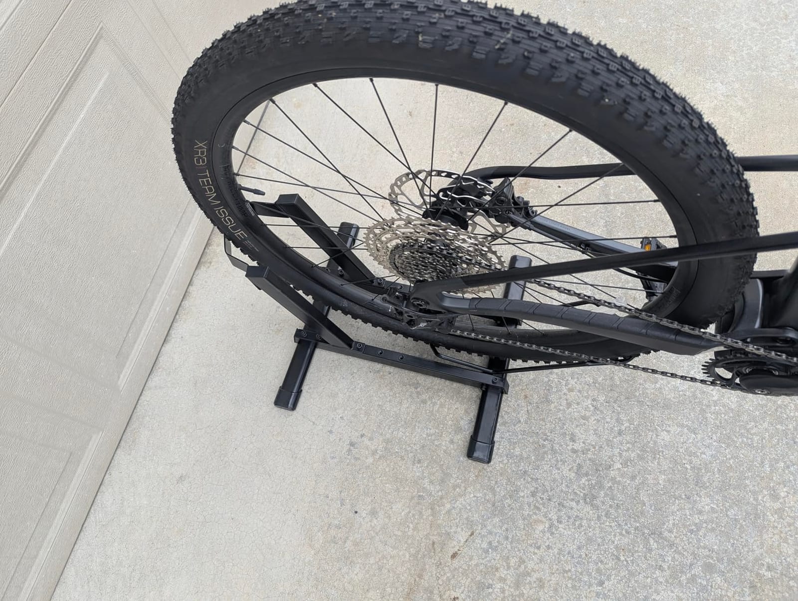 Favoto Bike Stand for E-Bike, Road & Mountain Bikes, Fits Up To 4