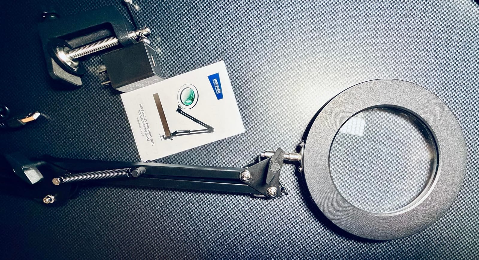 NEEWER Entry Level Version 10X Magnifying Glass with Light & Clamp Stand, 6.3