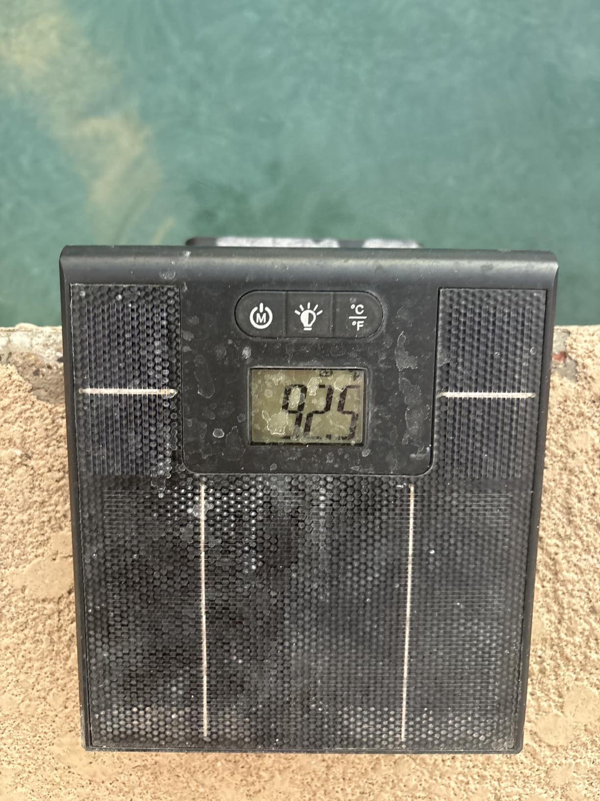 Solar Pool Lights for Inground Pools,Upgraded Solar Lights with LCD Pool Thermometer, Underwater Submersible Led Light for Pool Accessories, Swimming Pool Lighting with 10 Light Modes, 1PC customer photo 1