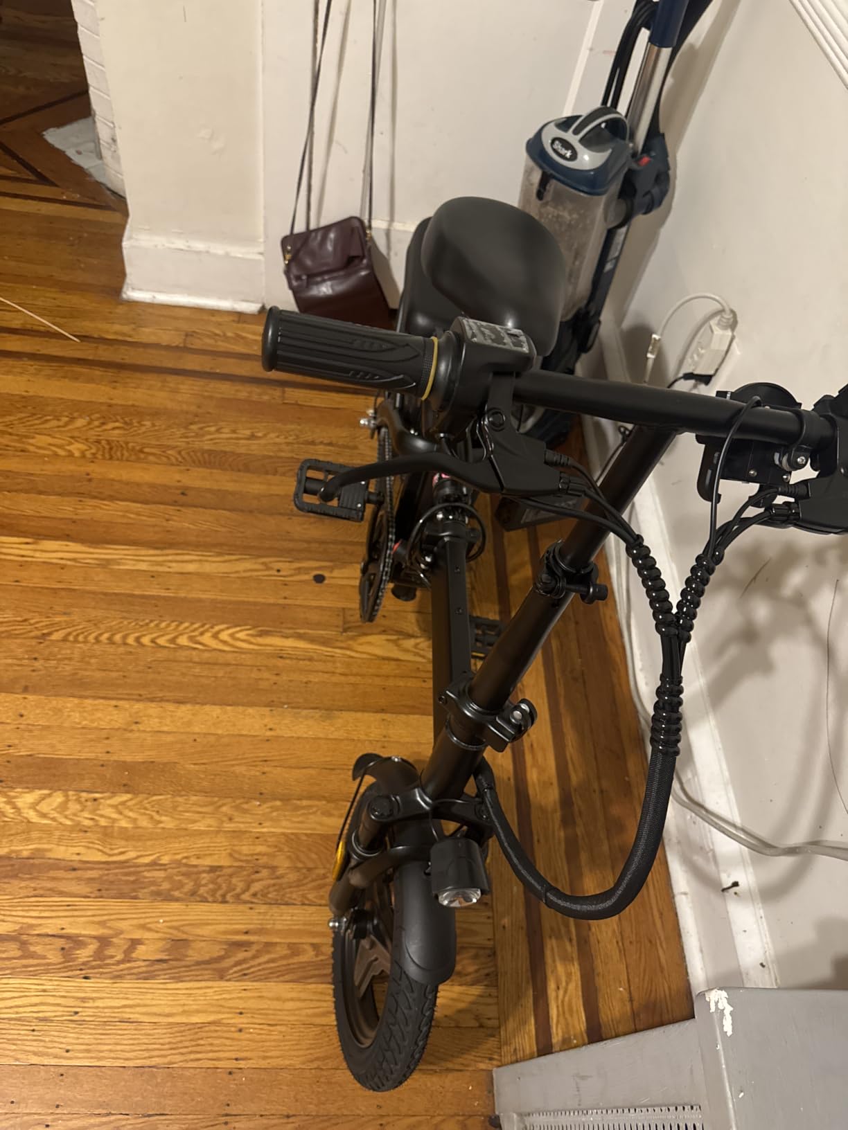 LELEKUAI Electric Bike for Adults, 1200W Peak Motor Commuter Ebike, 20-28MPH Speed, 32 Miles Range, Removable Waterproof Battery, Dual Disc Brakes Electric Bicycle, UL 2849 Certified customer photo 1