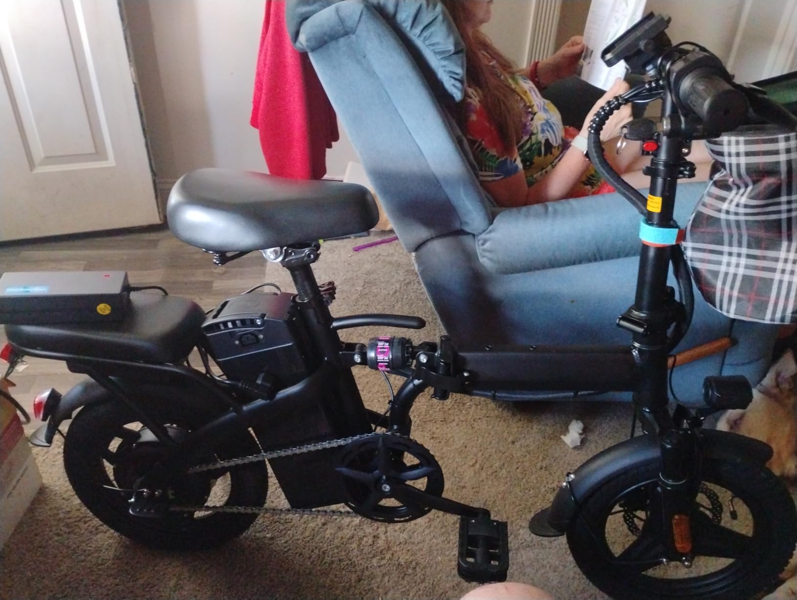 LELEKUAI Electric Bike for Adults, 1200W Peak Motor Commuter Ebike, 20-28MPH Speed, 32 Miles Range, Removable Waterproof Battery, Dual Disc Brakes Electric Bicycle, UL 2849 Certified customer photo 2