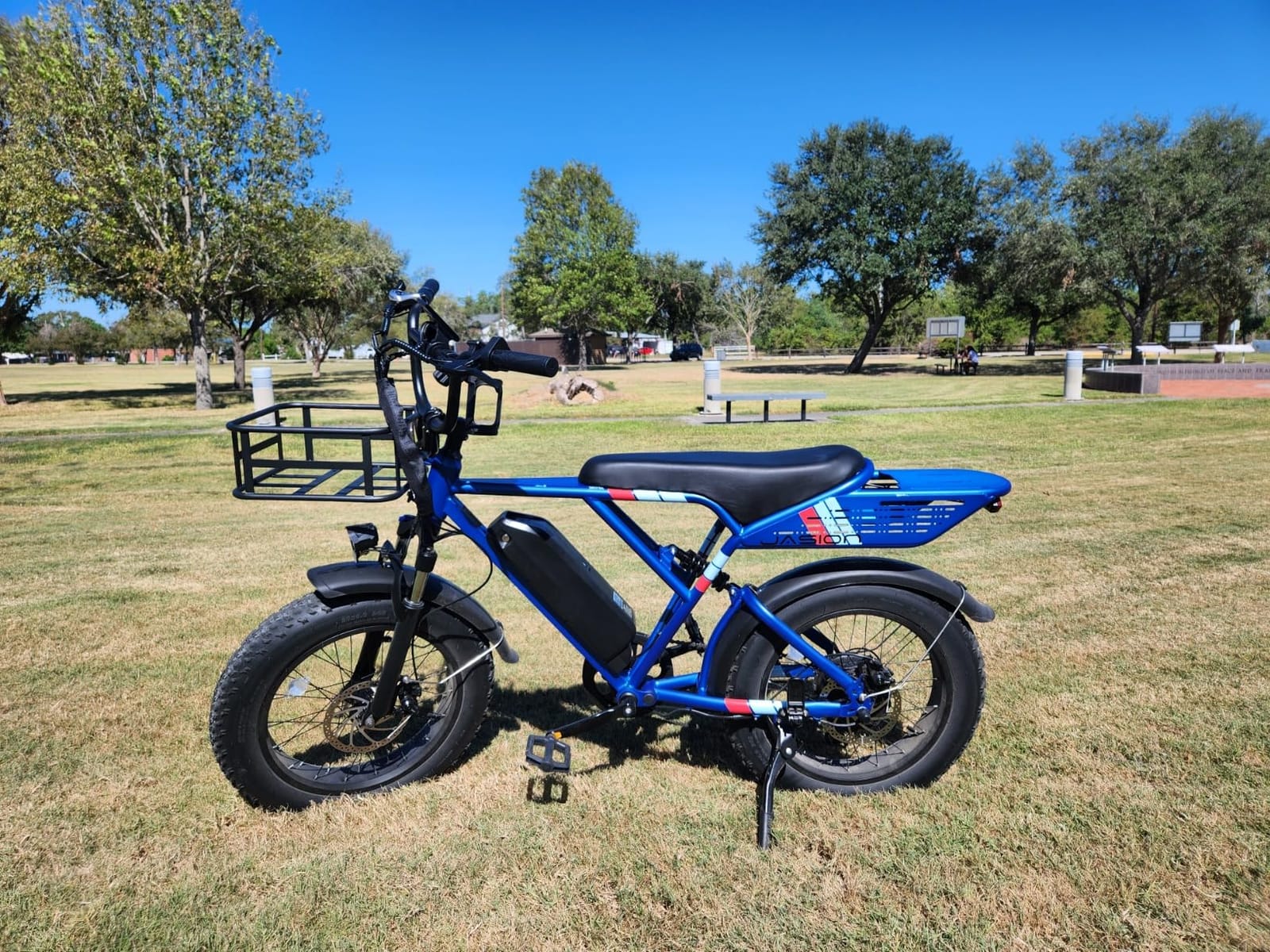 Jasion RetroVolt Electric Bike for Adults, 2000W Peak - 30MPH Electric Dirt Bike, 48V 13AH Battery, 70Miles Max Range Electric Motorcycle, 20'' X 4'' Fat Tire All-Terrain customer photo 2