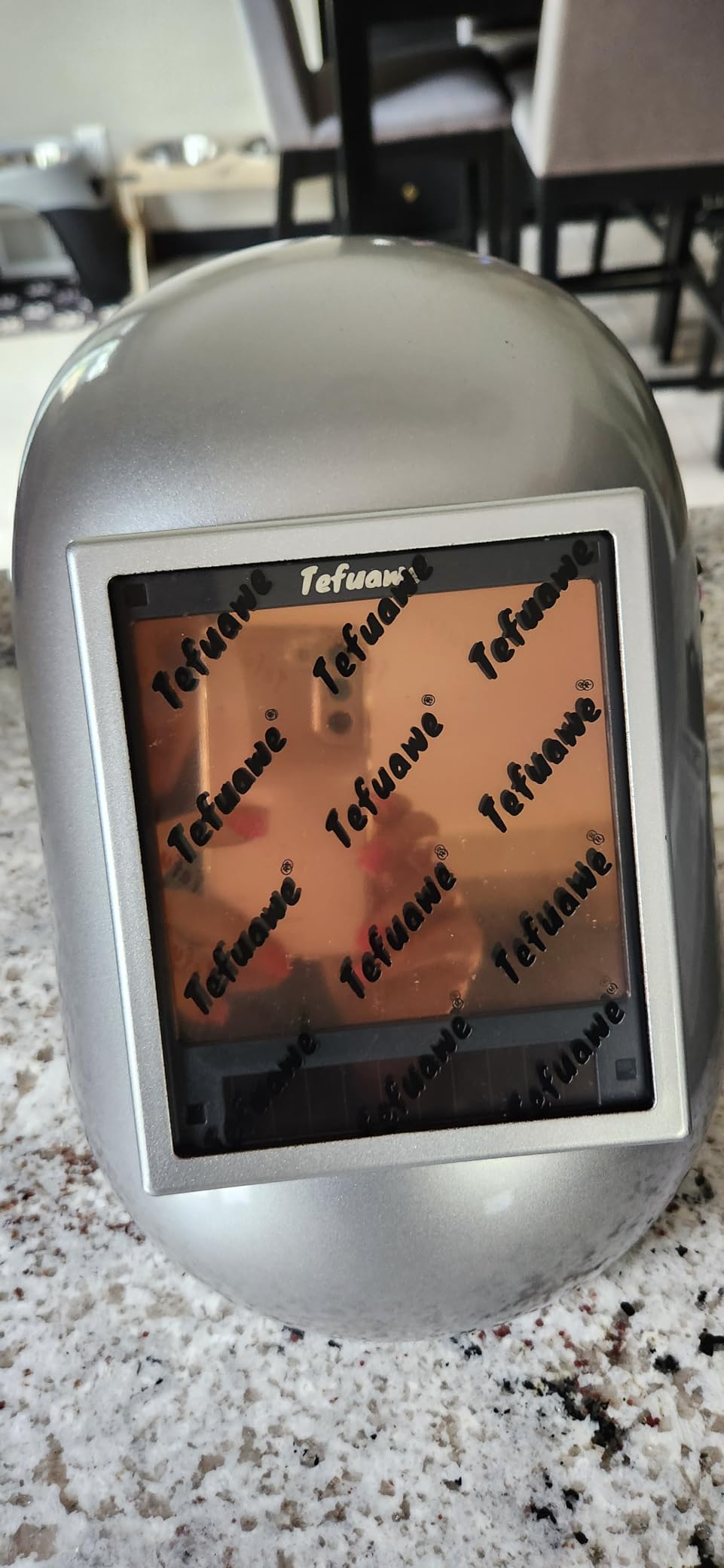 Tefuawe 4 1/2 x 5 1/4 Fibreglass Pipeliner Welding Hood with Gold True Color Auto Darkening Welding Lens, Extra Large Viewing Area 3.93 x 3.66 customer photo 1