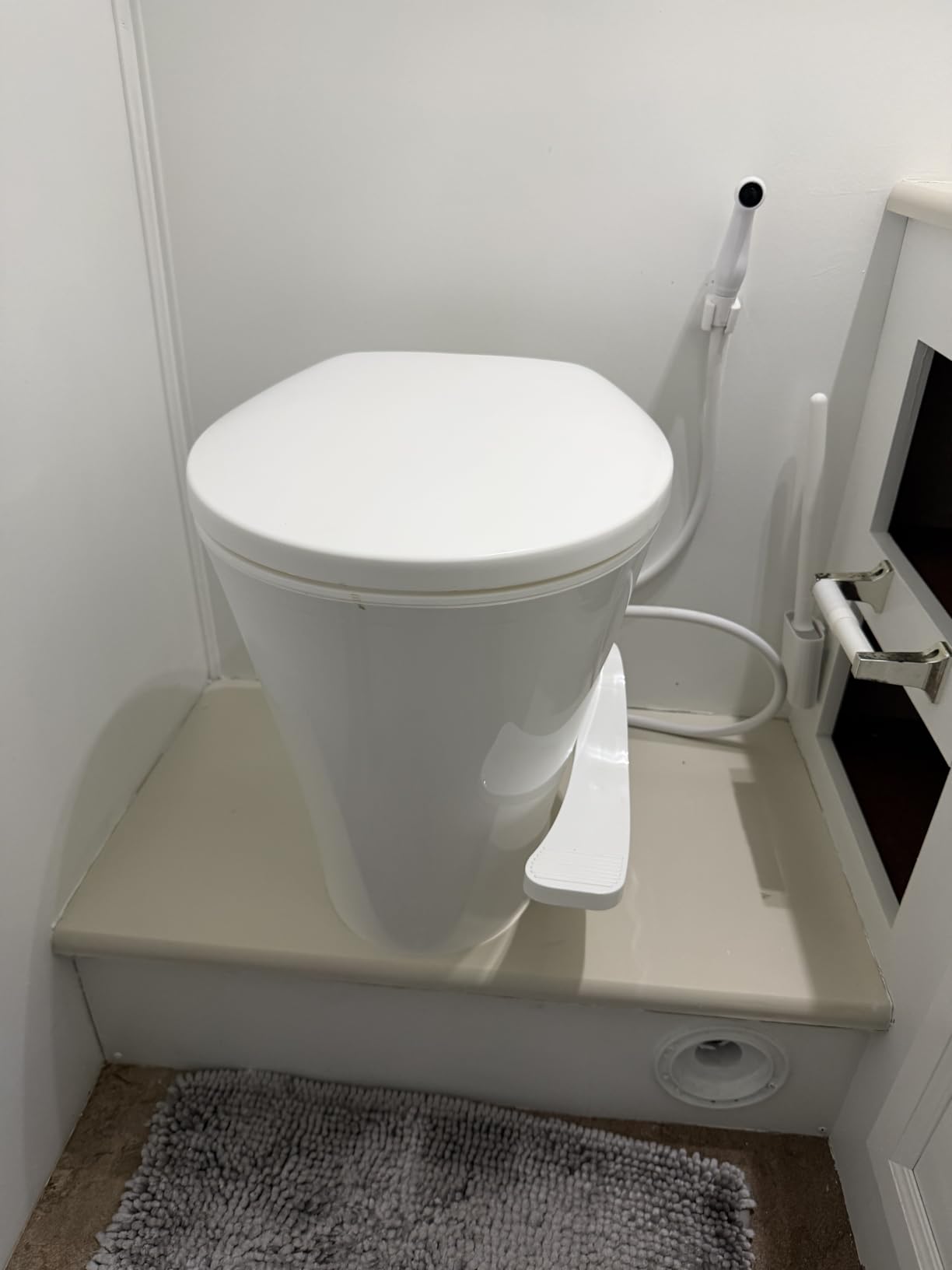 Kohree RV Toilet, 18.5” Residential Height, Soft Close Seat & Cover | Deeper Bowl & Longer Seat, Efficient Gravity Flush, Foot Pedal Operation, Universal Fit for RV Motorhomes Campers, White customer photo 1