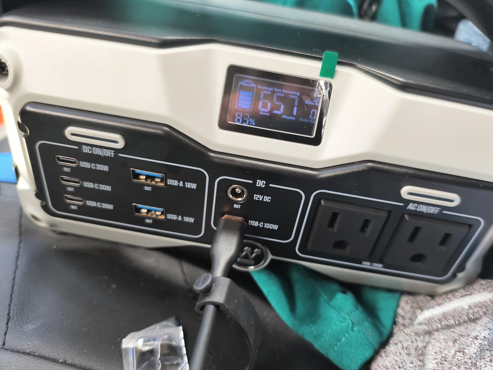 Westinghouse iGen400s 400 Watt, 183Wh Portable Power Station and Solar Generator with LED Display and DC Outlet for Camping, Home, Travel, Indoor/Outdoor Use (Solar Panel Not Included) customer photo 2