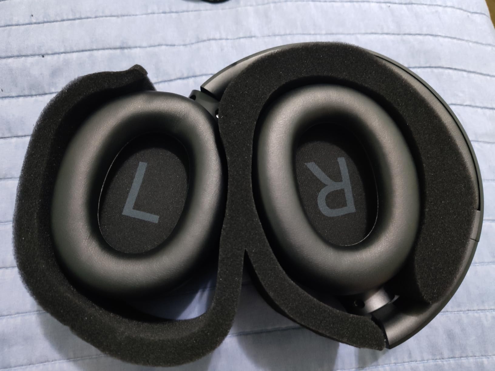 TOZO HT3 Hybrid Noise Cancelling Wireless Headphones, 90H Over Ear Headset customer photo 1
