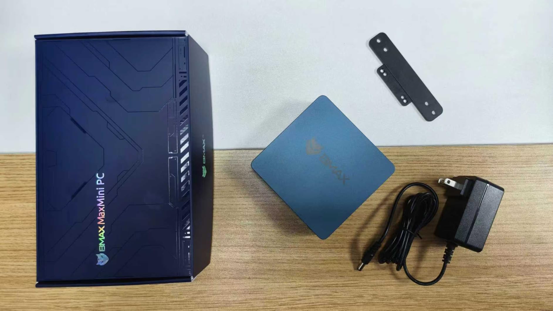 Bmax Mini PC Micro Desktop Computer, Intel Core i5-8257U (Beats N100/N97/N150/4300U/10110U) 16GB DDR4 RAM 512GB SATA SSD, Support 64GB/4TB Expansion, WiFi 6, Dual 4K HDMI/DP, Win 11 Pro,B6 Turbo customer photo 1