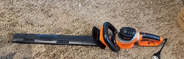 GARCARE Electric Hedge Trimmer Corded 4.8 Amp 24-Inch Dual-Action Blade - Heavy Duty Branch Cutter with Safety Lock customer photo 2
