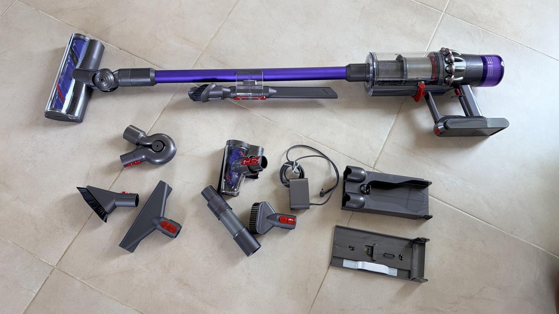 Dyson V11 Extra (Nickel/Purple) customer photo 2