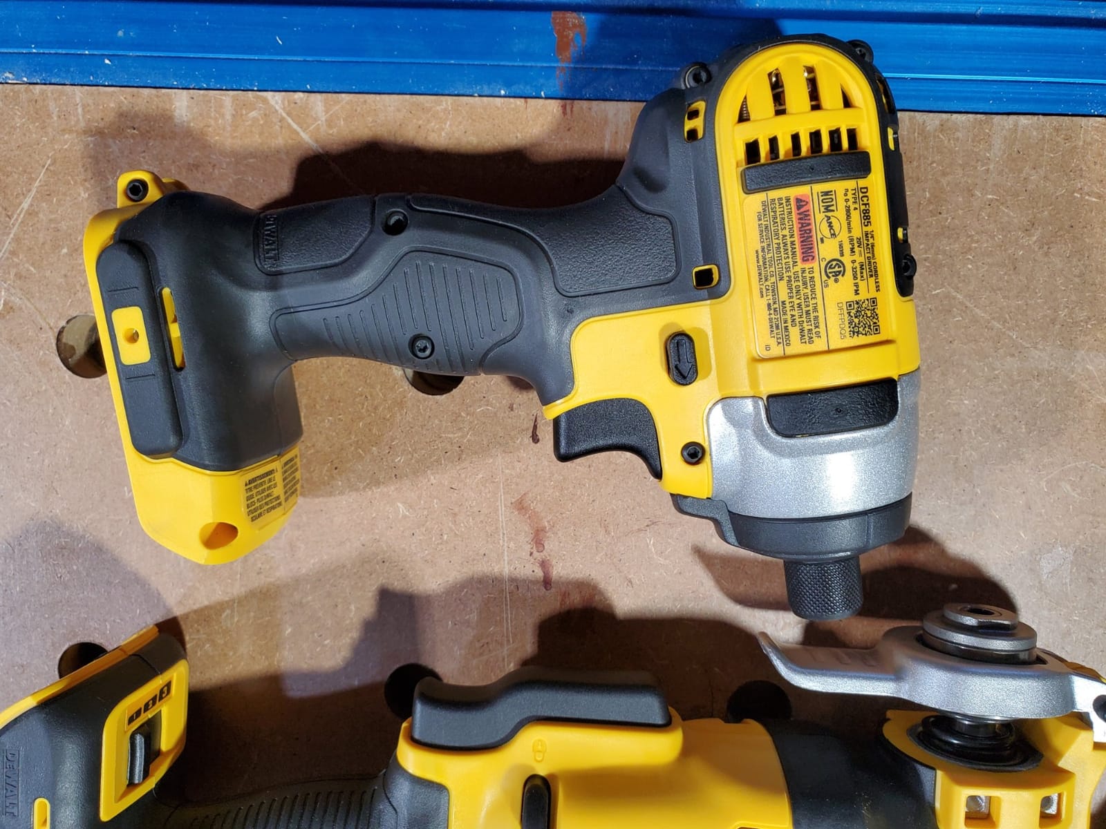 DEWALT 20V MAX 5-Tool Power Tools Combo Kit, Includes 1/2 Cordless Drill, 1/4 Impact Driver, Reciprocating Saw, Circular Saw, Oscillating Tool, 5Ah Battery and Charger (DCK540D1) customer photo 2