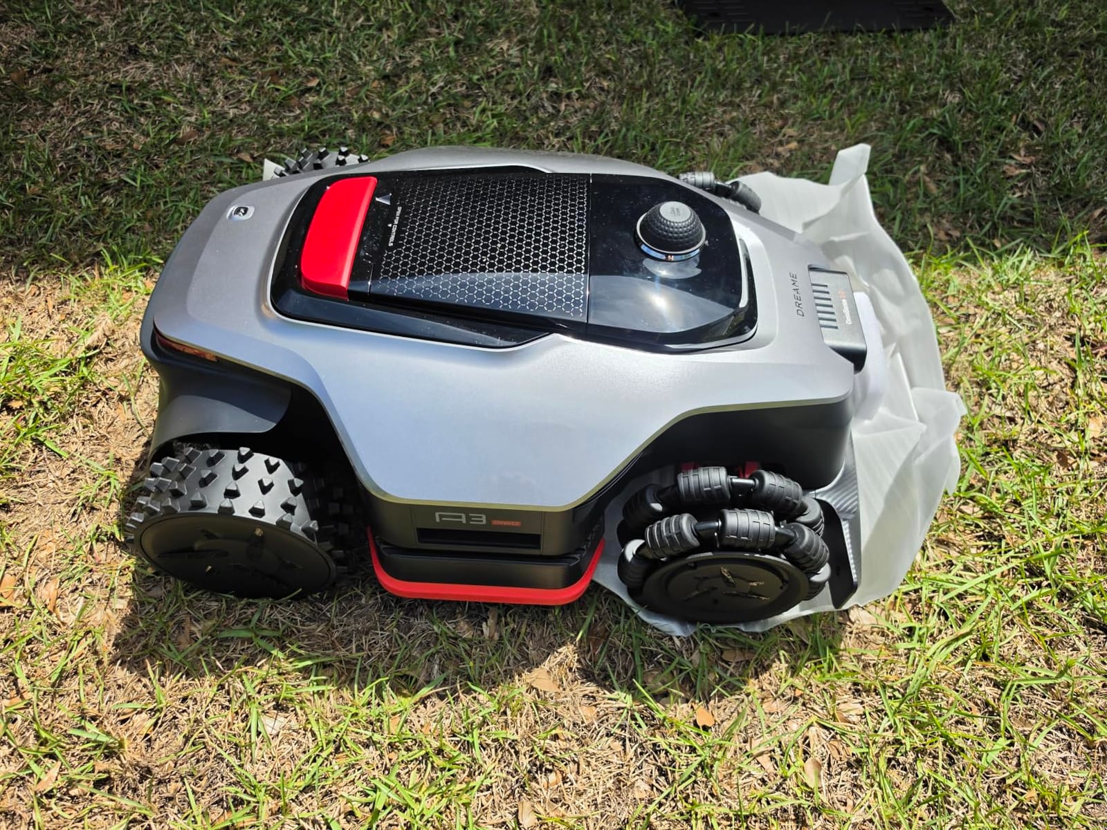 DREAME LiDAR 3500 Robot Lawn Mower A3 AWD Pro Wire Free No RTK, 4WD for 38.7° Slopes, Dual AI Vision Robotic Lawn Mowers, Dual-Disc Cutting 15.8