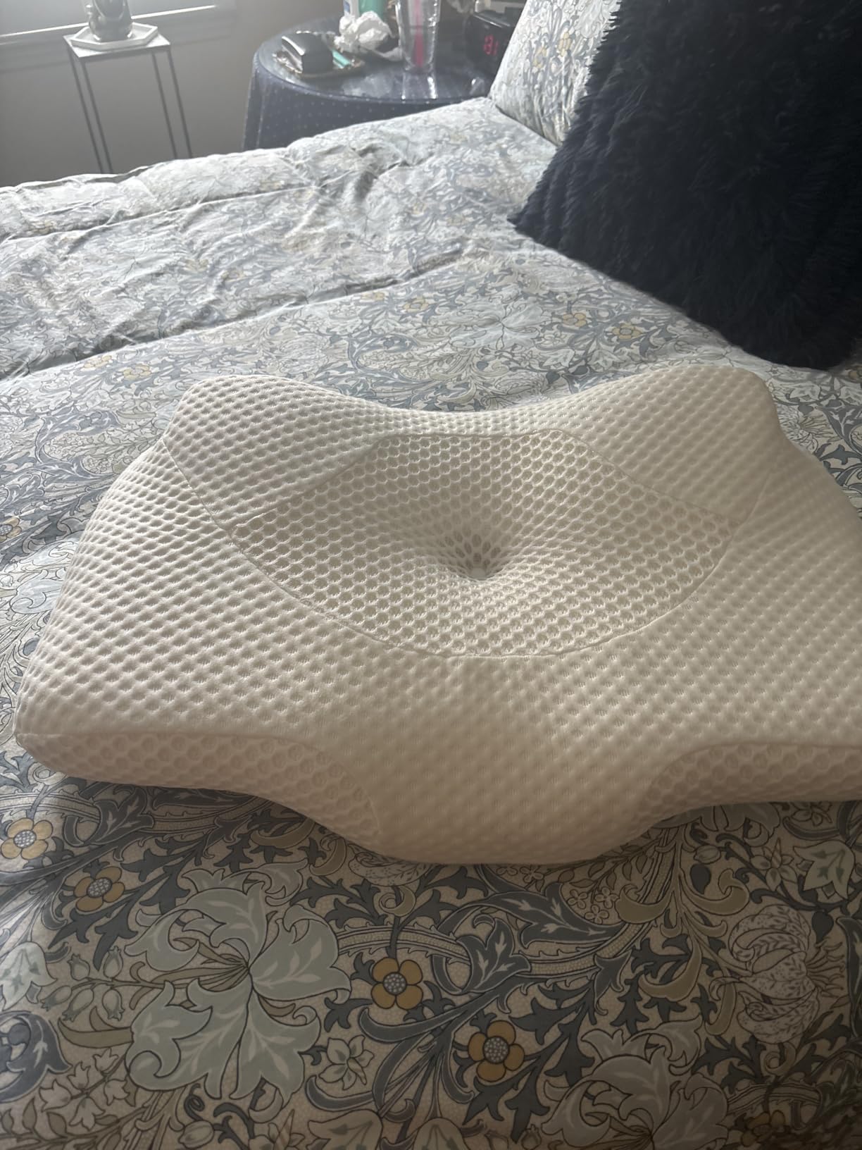 Osteo Cervical Pillow for Neck Pain Relief, Hollow Design Odorless Memory Foam Pillows with Cooling Case, Adjustable Orthopedic Bed Pillow for Sleeping, Support for Side Back Sleepers customer photo 2