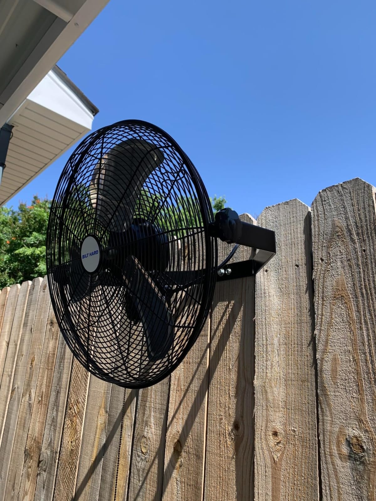 BILT HARD 24 in. Wall Mounted Outdoor Fan 6300 CFM, 3-Speed Heavy Duty Industrial Outdoor Weatherproof Fan with GFCI Plug for Commercial, Garage, Patio and Gazebo customer photo 1