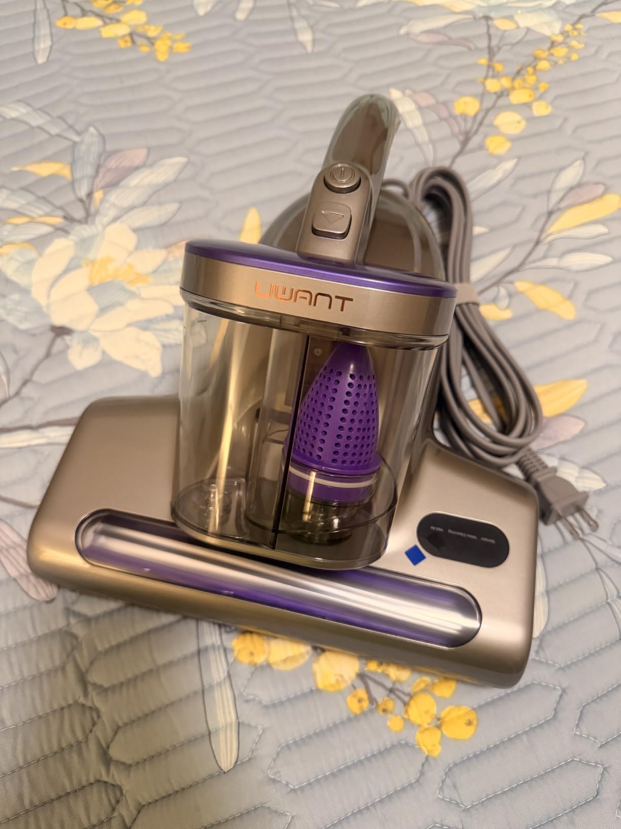 uwant 18Kpa Mattress Vacuum Cleaner 60000RPM Tap Bed Vacuum Set of 1 | 253.7Uv-C Light and Ultrasonic Bed Vacuum, 149℉ Hot Air, HEPA Filter, Metal Roller Mattress Vacuum for Sofa, Couch customer photo 1
