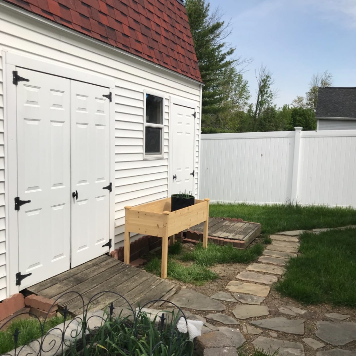 AMERLIFE Raised Garden Bed, 48x30x24 Inches Elevated Wood Planter Box with Legs, Bed Liner, Divider and Drainage Holes customer photo 1