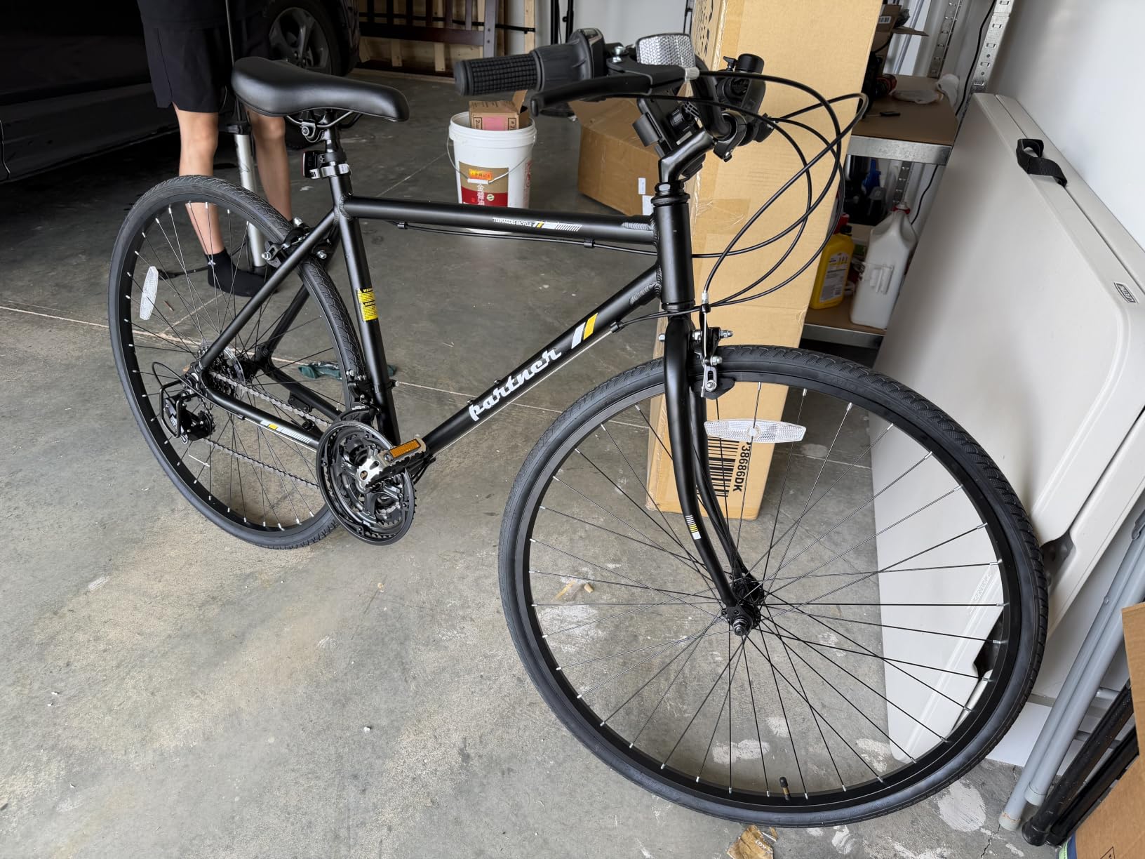 Goplus Hybrid Bike, 18-Speed 700C Urban Commuter Bicycle, Shimano Drivetrain, Lightweight Aluminum Frame, Dual Caliper Brakes, Phone Holder, 85% Pre-Assembled City Bicycle for Men Women Adult customer photo 1