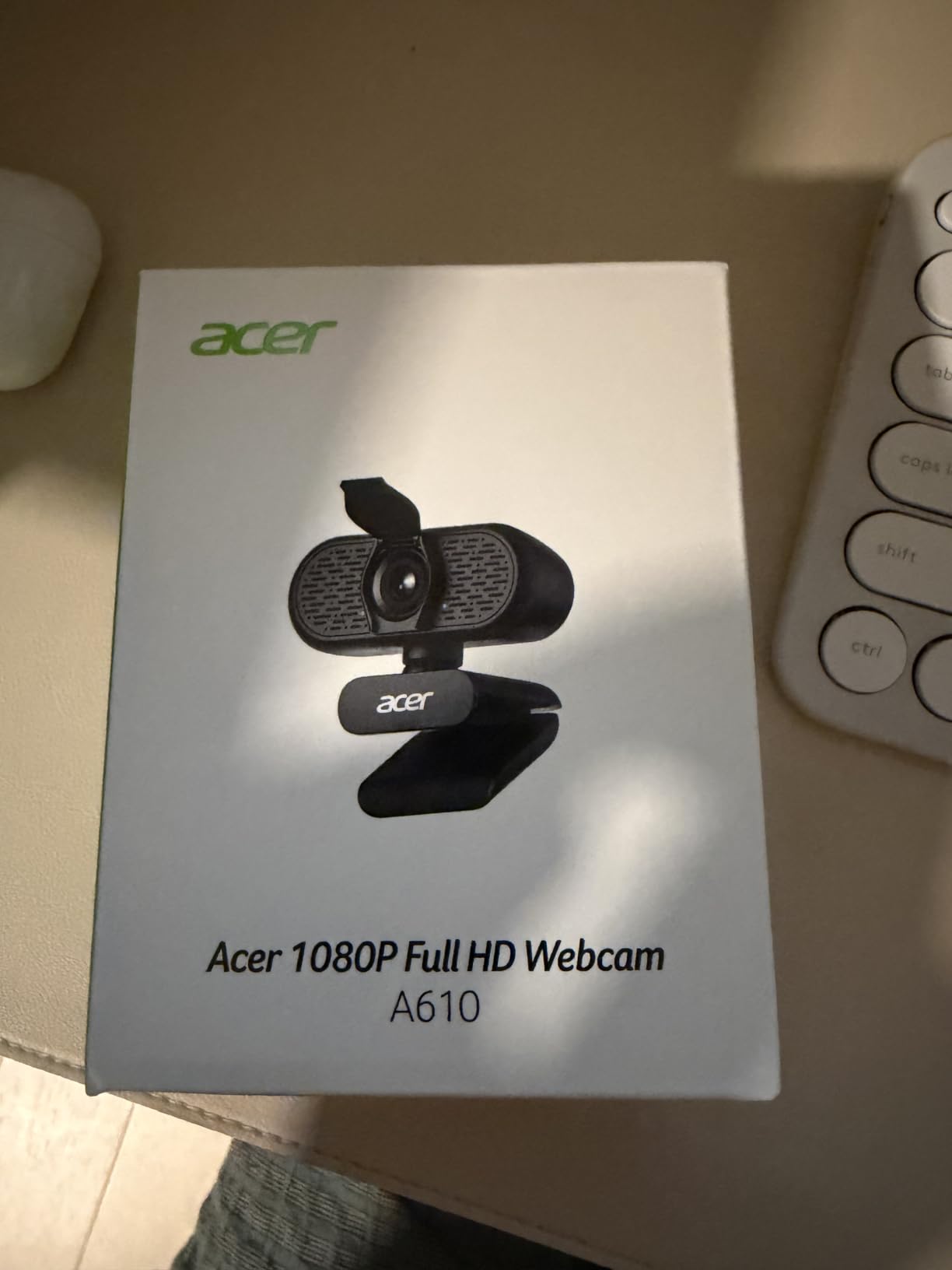 Acer A640 4K Webcam with AI Noise Canceling Mic for Streaming Meetings customer photo 2