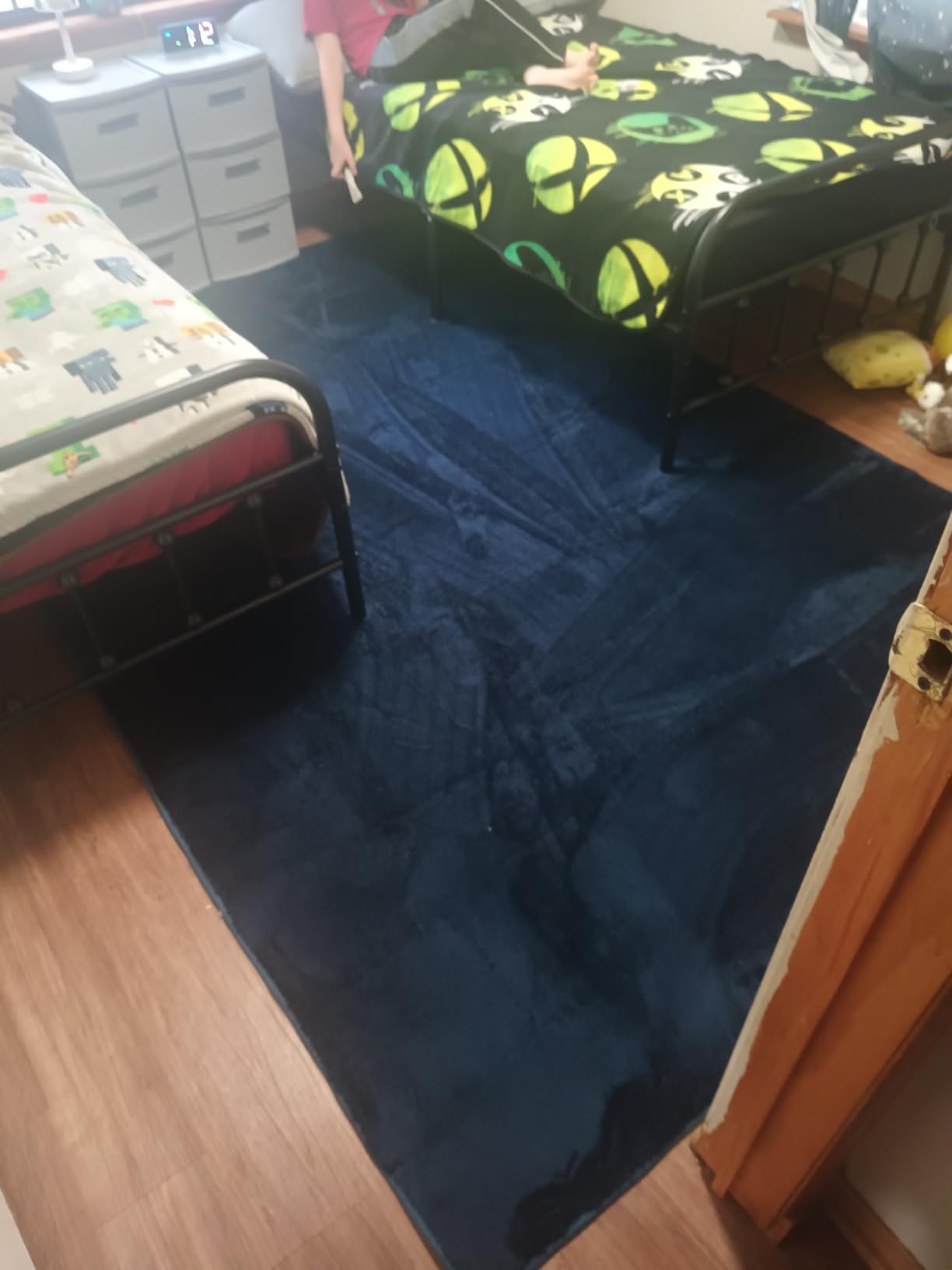 DweIke 5x7 Grey Rugs for Bedroom Living Room, Soft Fluffy Washable Low Pile Solid Color Rug, Non-Slip Throw Carpets for Kids Boys Girls Dorms Nursery Classroom Home Decor customer photo 2