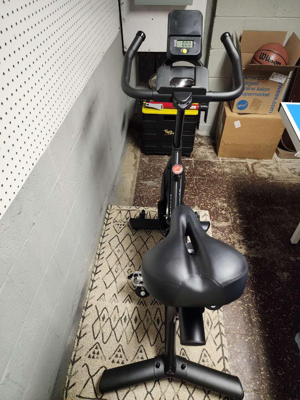Exercise Bike, Adjustable Magnetic Resistance Stationary Bikes for Home with App Compatible, Silent Indoor Cycling Bike with 350lbs Weight Capacity Comfortable Seat, Digital Monitor & Phone Mount customer photo 1