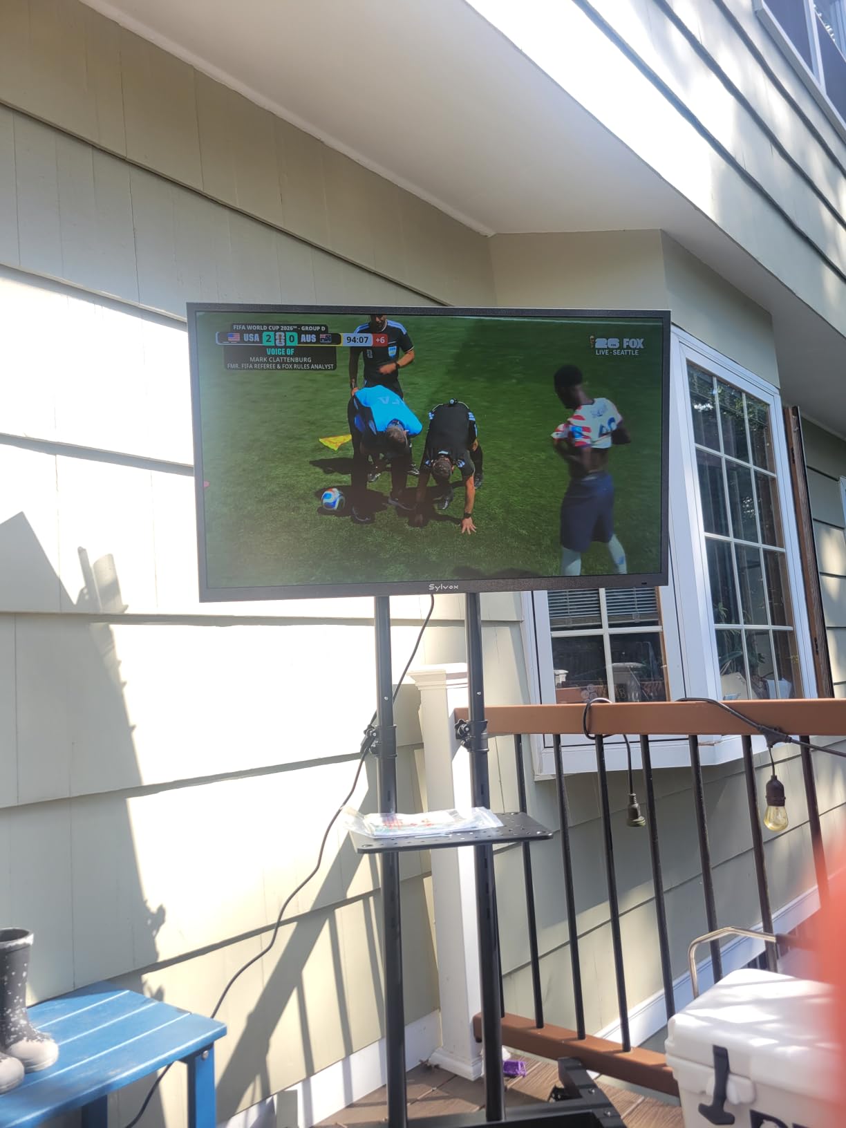 SYLVOX Outdoor TV, 50 inch Smart Waterproof Outdoor TV, 4K UHD Weatherproof customer photo 2