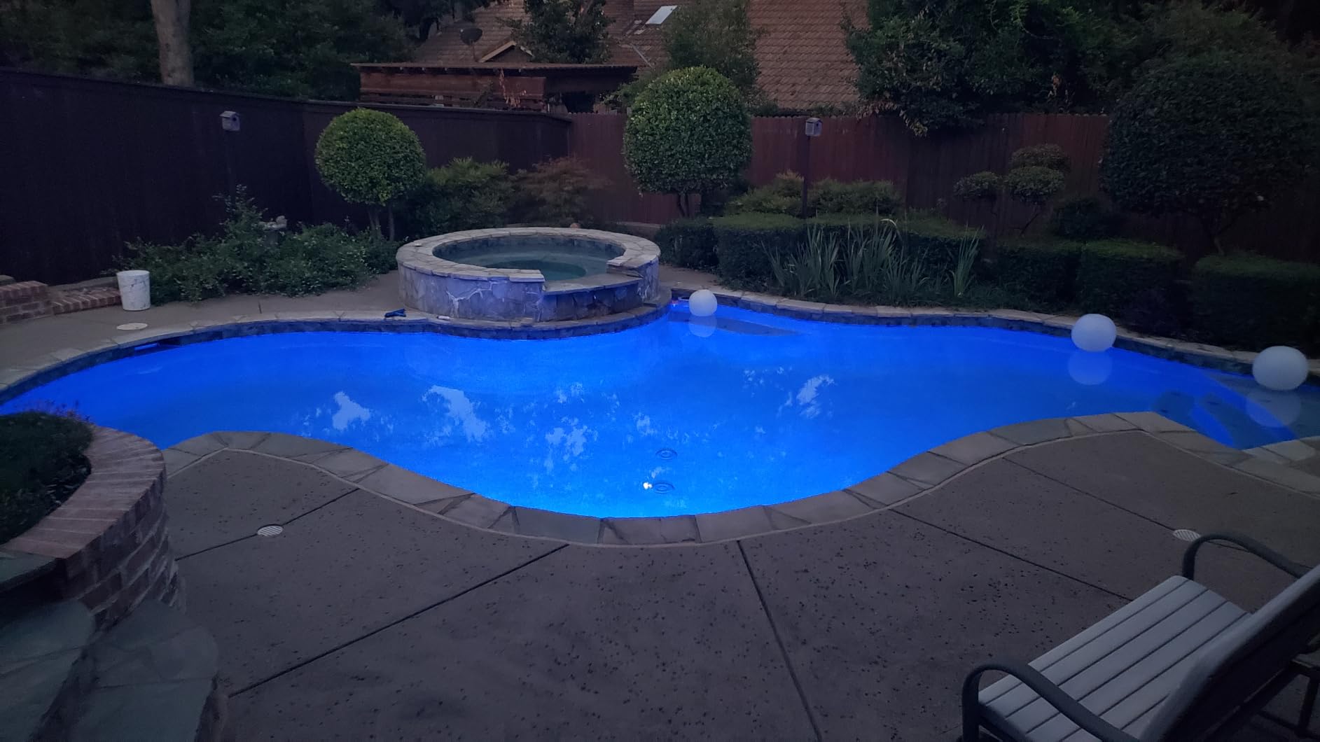 LED Pool Light Bulb for Inground Pool, 120V RGB Color Changing Underwater Pool Lights with 16 Lighting Modes, E26 Replacement Pool Lights customer photo 1
