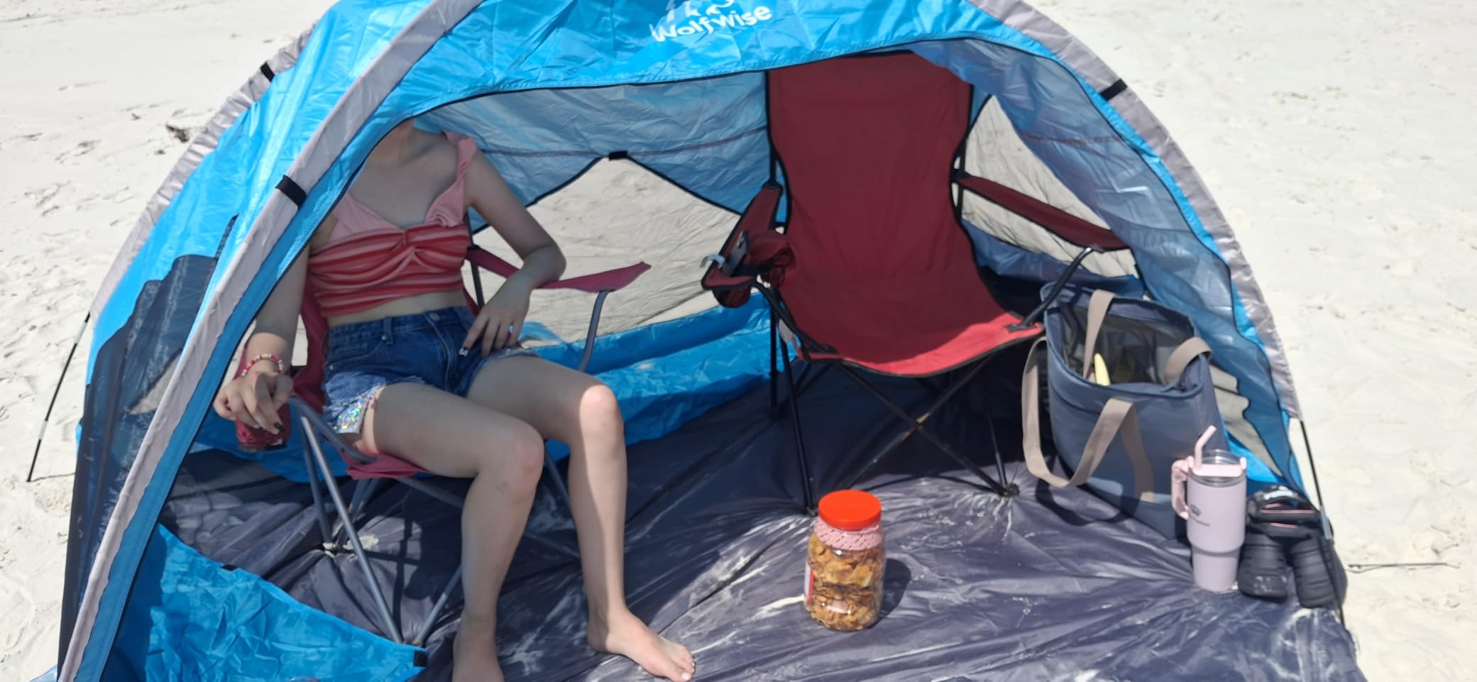 Wolfwise Beach Tent Sun Shelter Portable, Large 3-4 Person Sunshade Cabana customer photo 1