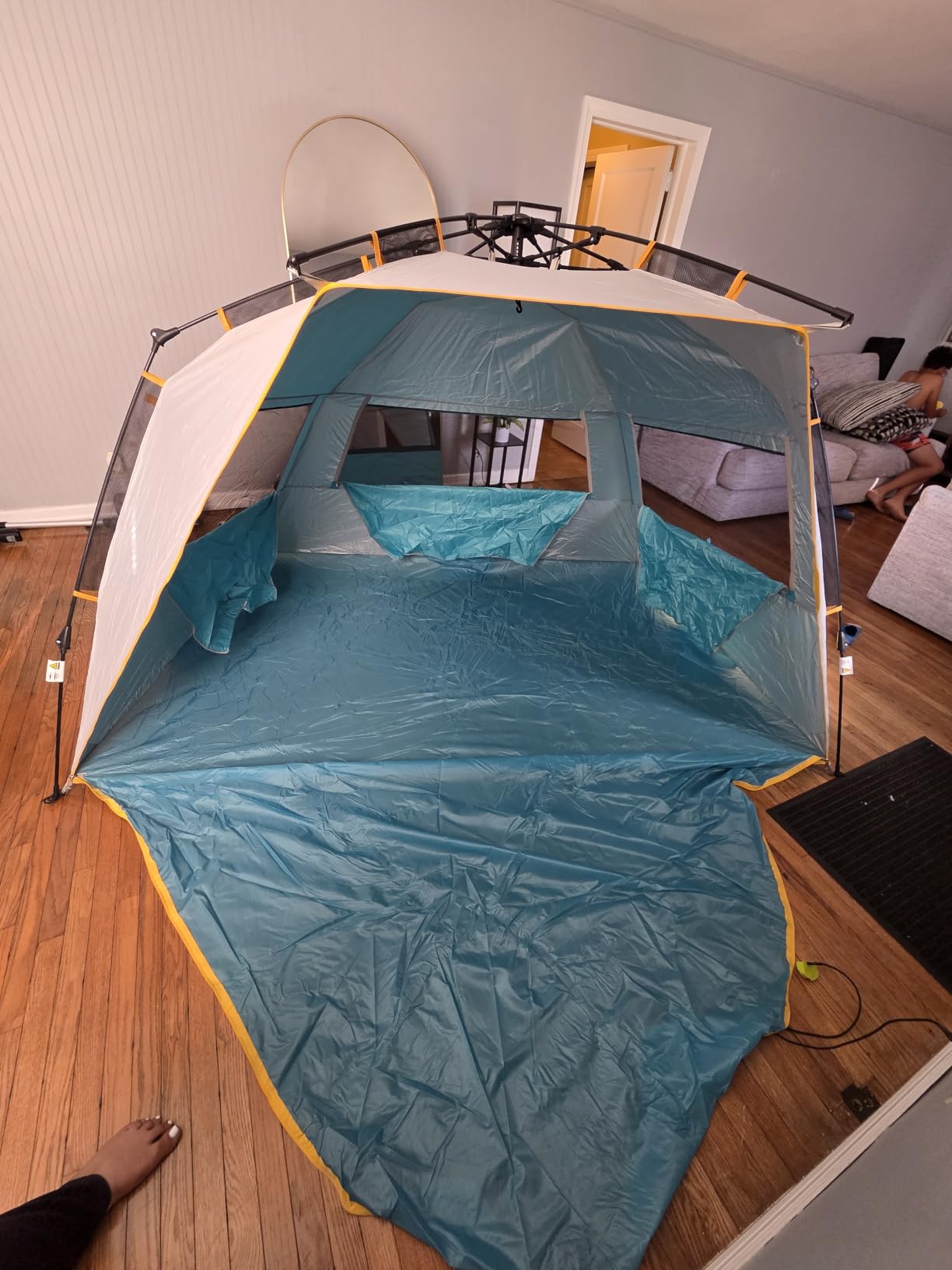 Wolfwise Beach Tent Sun Shelter Portable, Large 3-4 Person Sunshade Cabana customer photo 2