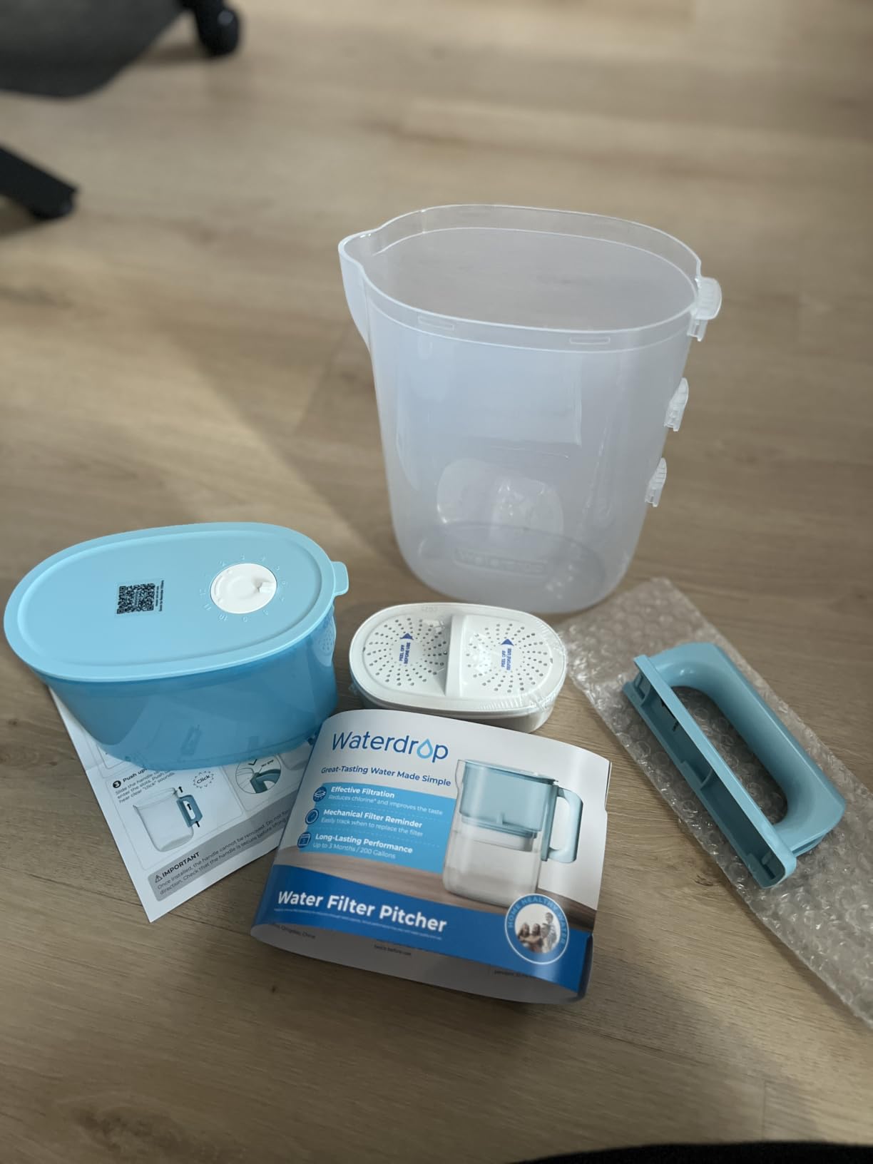 Waterdrop PT-12B-A Alkaline Small 6-Cup Water Filter Pitcher, Blue | Mineralized Alkaline Water, Up to 100 Gallons, Improves Coffee Taste, Up to pH 9.5, BPA-Free, Easy 2-Step Handle Setup customer photo 2