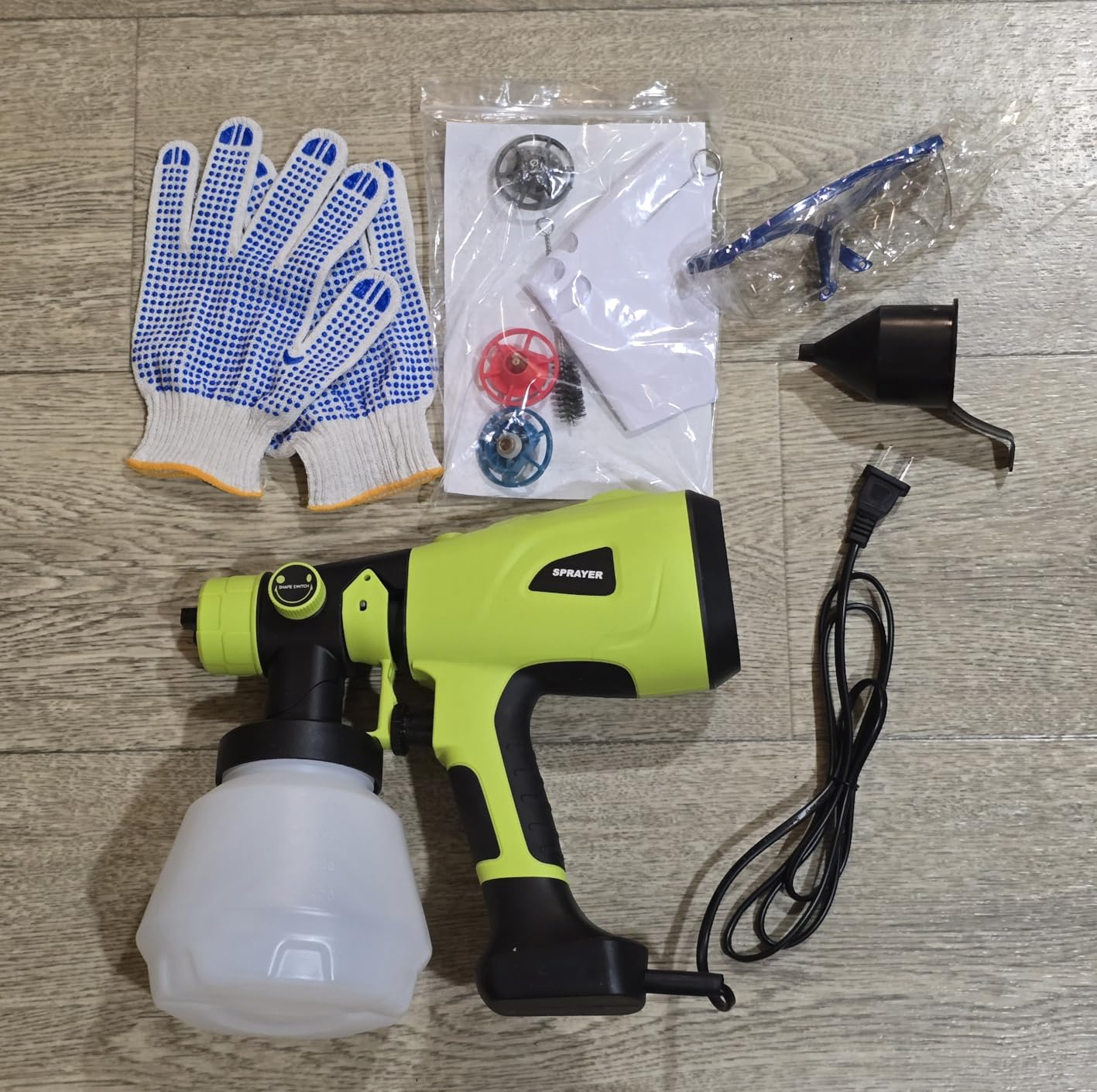 1000W Paint Sprayer - HVLP Electric Spray Paint Gun with 4 Copper Nozzles & 3 Patterns, Power Painter for House Painting, Furniture, Cabinets, Fence, DIY (Black) customer photo 2