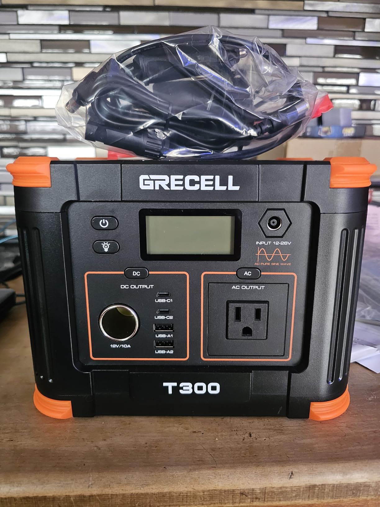 1000W Portable Power Station & 200W Foldable Solar Panel Generator Kit customer photo 2