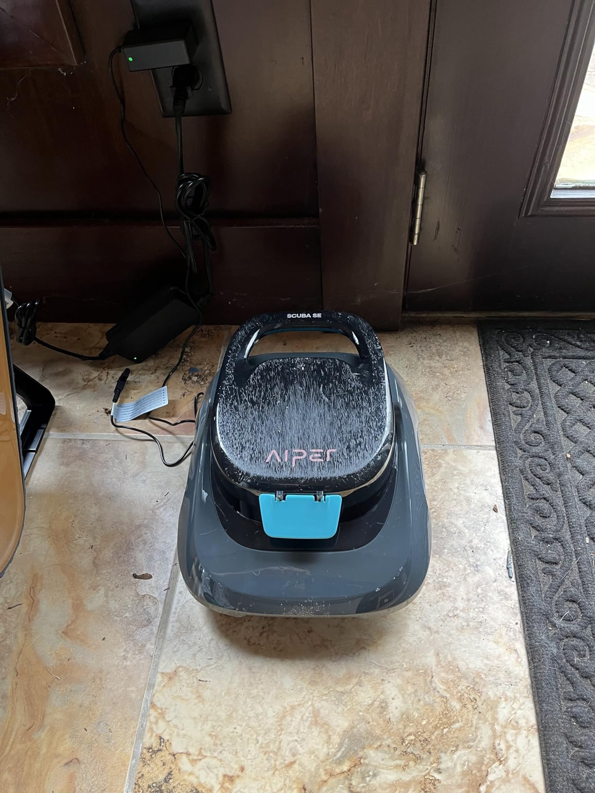 Aiper Scuba SE Automatic Robotic Pool Vacuum for Above Ground Pool customer photo 1