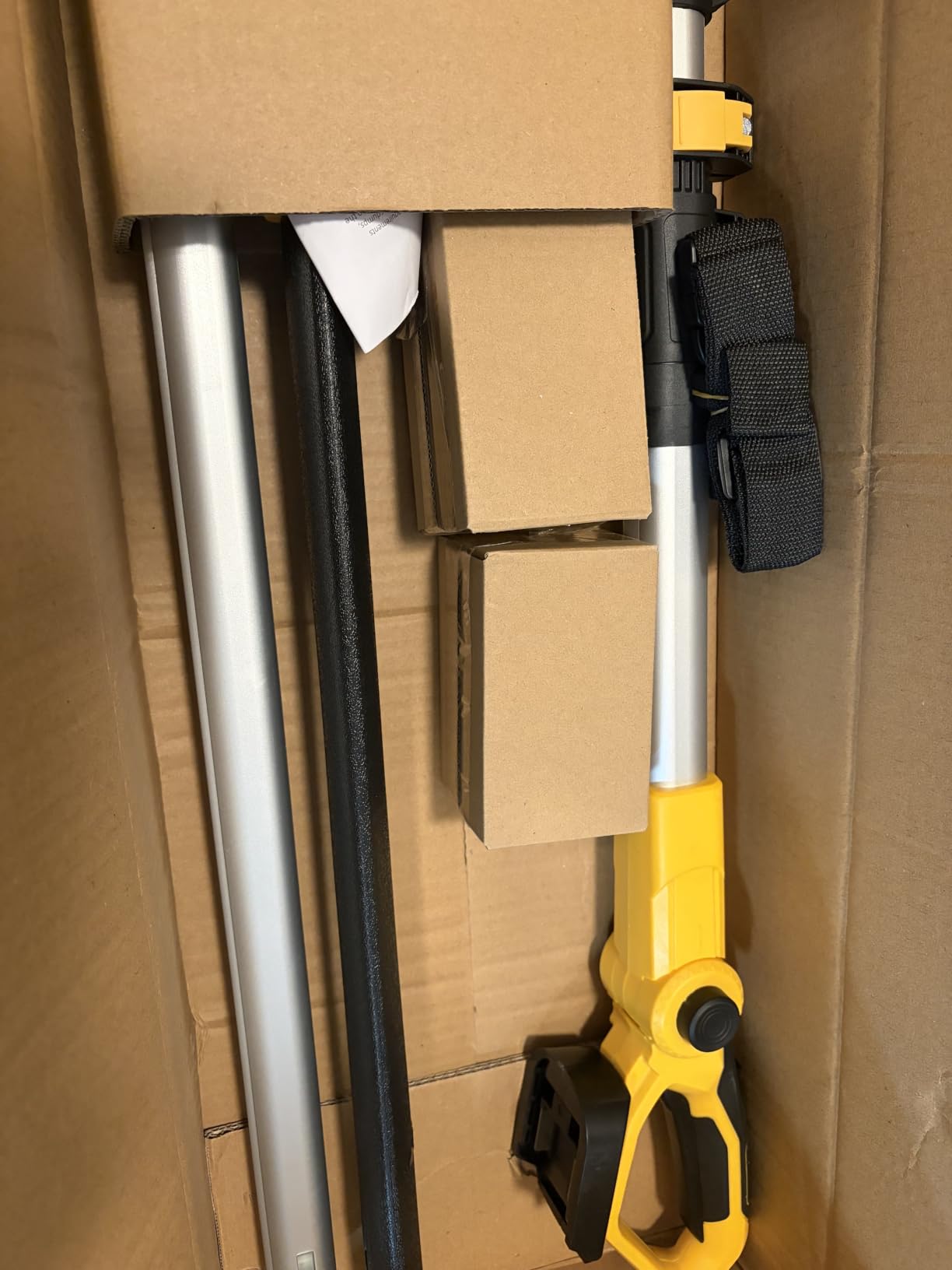 20V Cordless Pole Hedge Trimmer, 15 Ft Reach, 2 x 4.0Ah Batteries customer photo 2