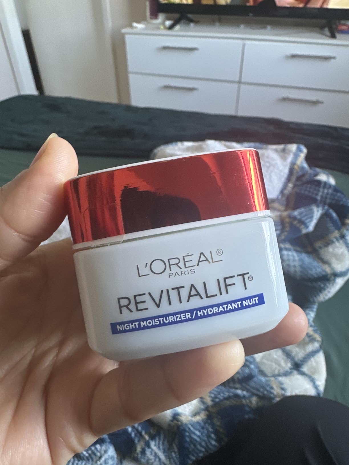 L'Oreal RevitaLift Night Cream customer photo 1