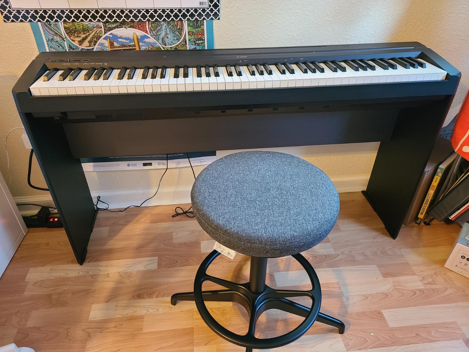 Yamaha L85 Keyboard Stand, Black customer photo 1