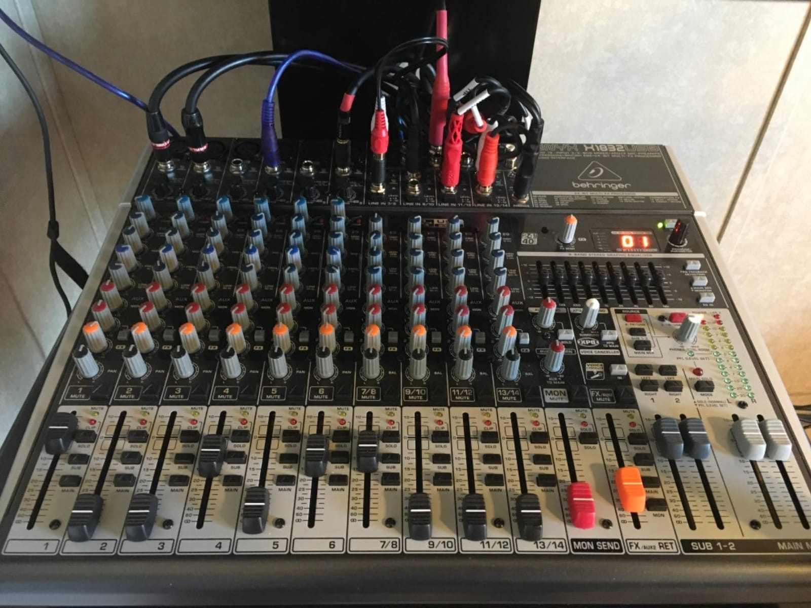 Behringer Xenyx X1832USB Premium 18-Input 3/2-Bus Mixer with XENYX Mic Preamps & Compressors customer photo 2
