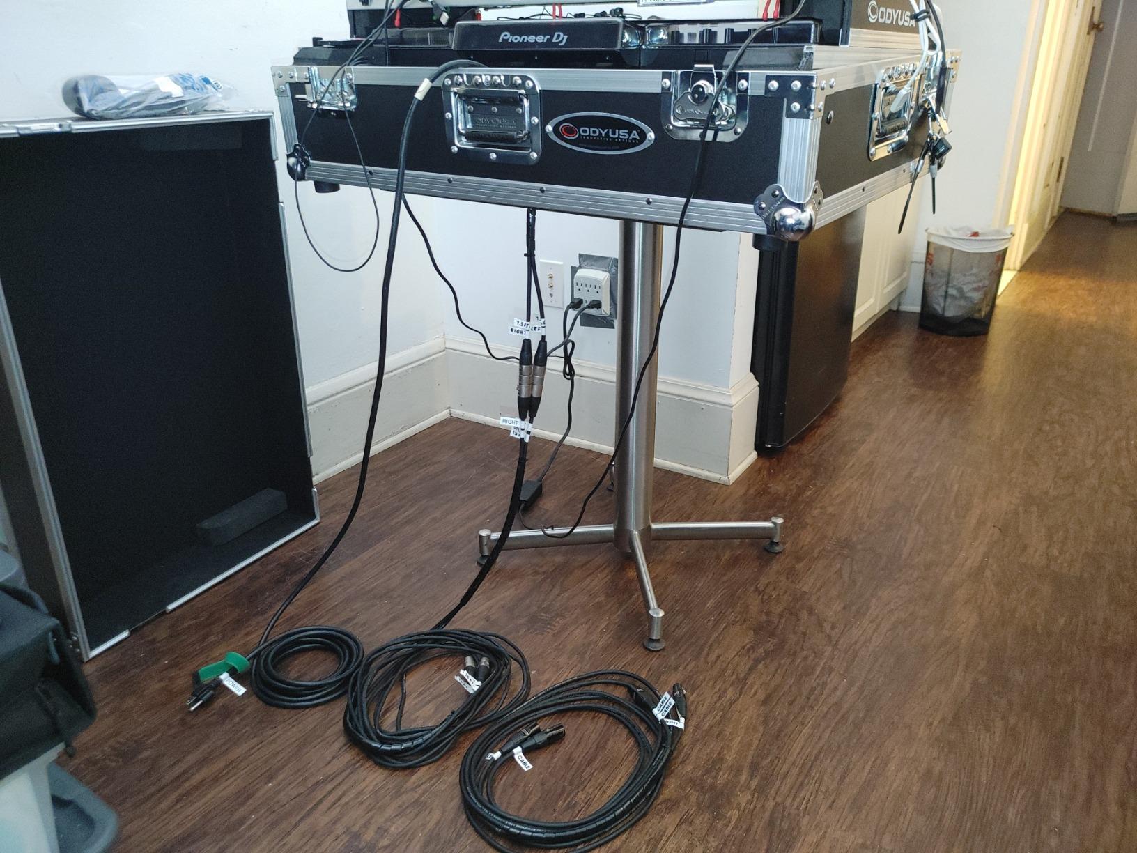 Hosa HMIC-010 Pro Microphone Cable, REAN XLR3F to XLR3 Meter, 10 Feet customer photo 2