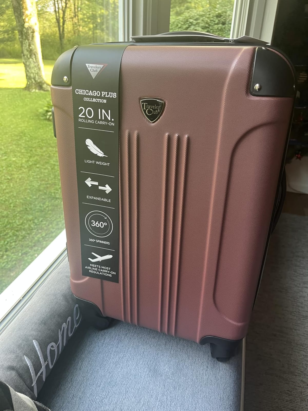 Travelers Club Chicago Hardside Expandable Spinner Luggage, Fuchsia, 22