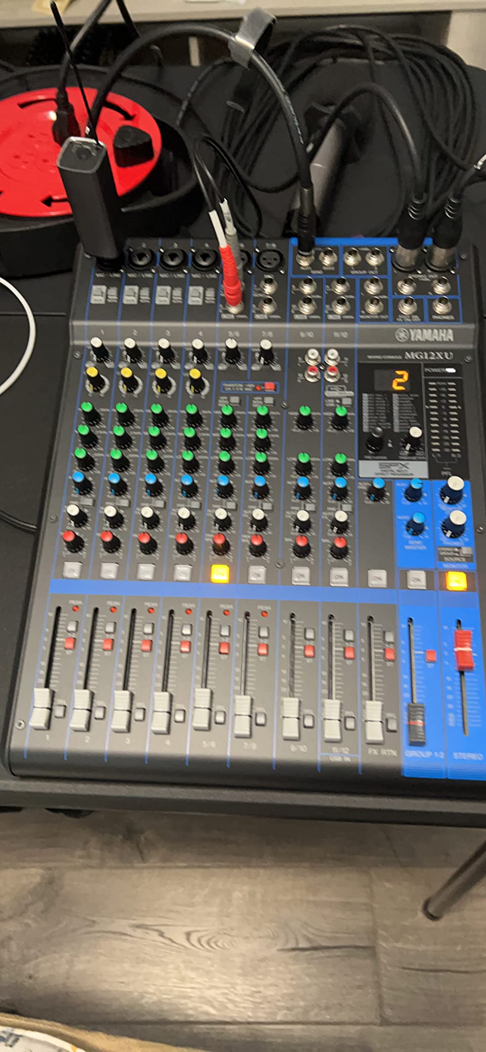 Yamaha Mg12Xu 12-Input 4-Bus Mixer With Effects customer photo 1
