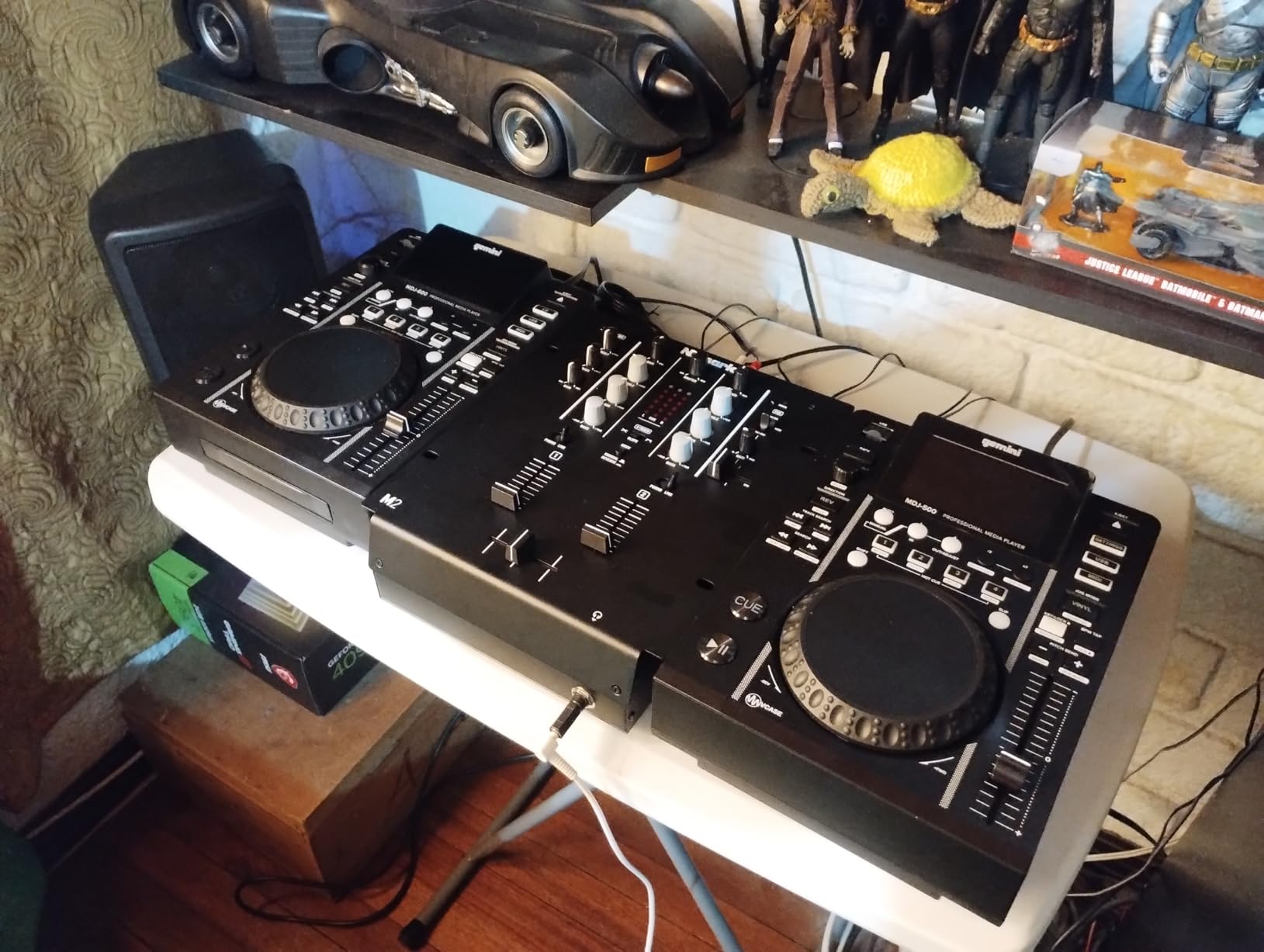 Numark M2 2-Channel Scratch DJ Mixer customer photo 1