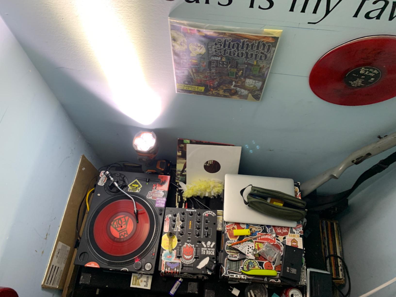 Numark M2 2-Channel Scratch DJ Mixer customer photo 2