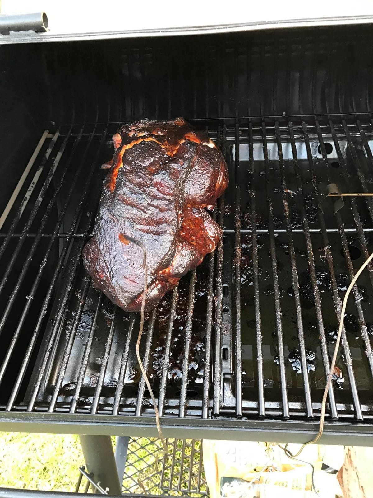 Oklahoma Joe's Highland Reverse Flow Smoker, Charcoal, Porcelain Coated Wire, Black customer photo 2