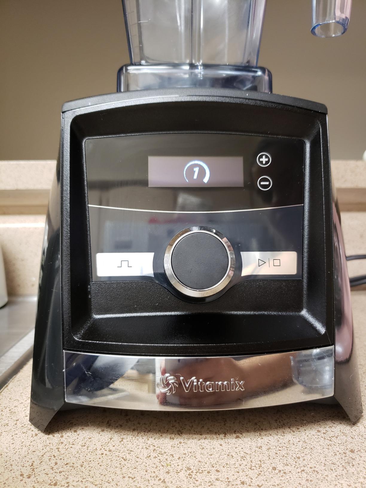 Vitamix A3300 Ascent Series Smart Blender, Professional-Grade, 64 oz. Low-Profile Container, Black customer photo 2